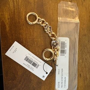 💖SPOTLIGHT💖NWT Coach Tea Rose Strap Extender